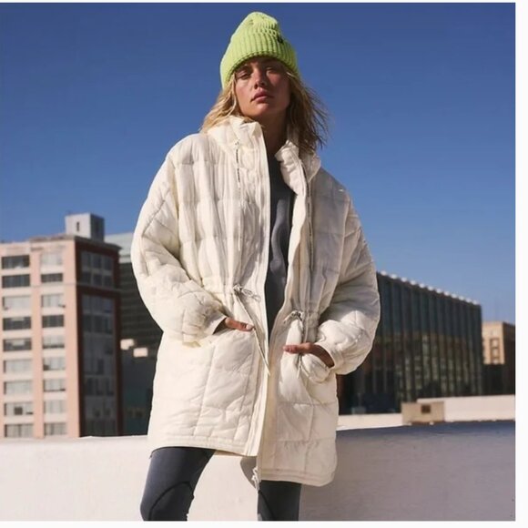 NWT Free People Movement Patricia Packable Poncho Puffer Coat Ivory Size Large - Picture 1 of 16